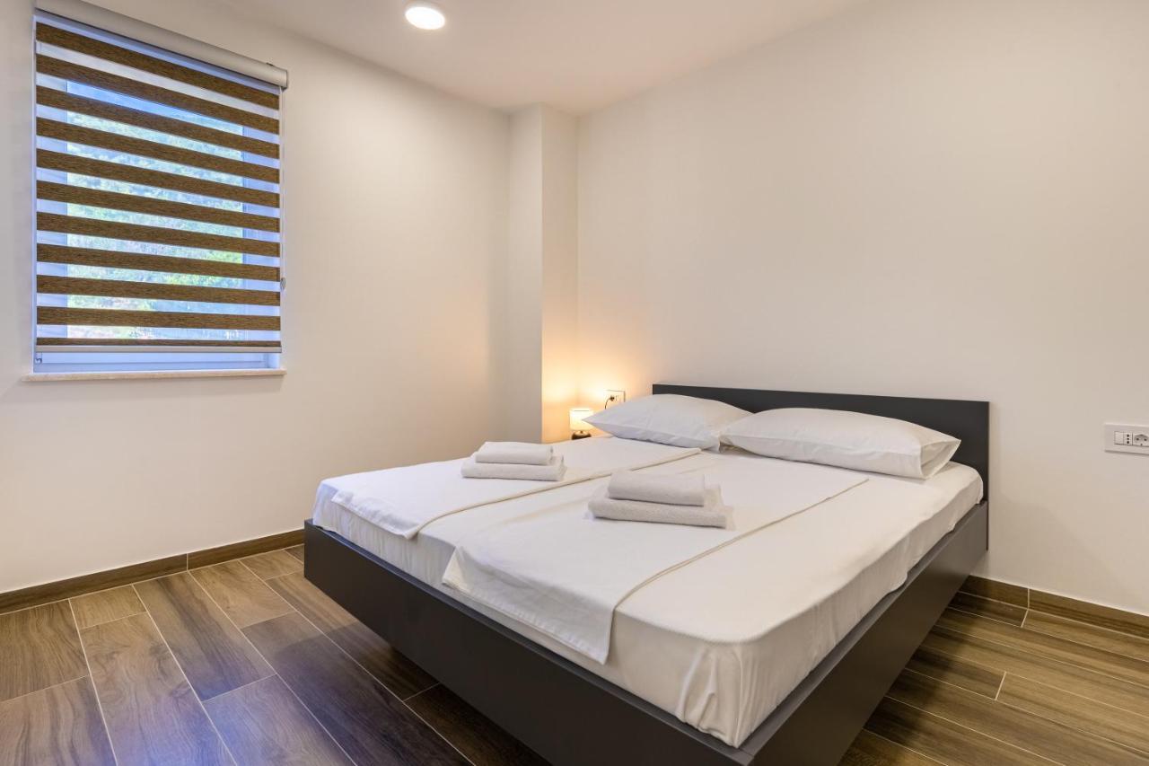 Apartman Vischetti Cres Esterno foto