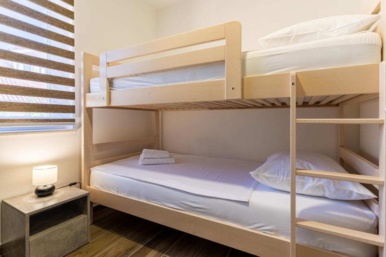 Apartman Vischetti Cres Esterno foto