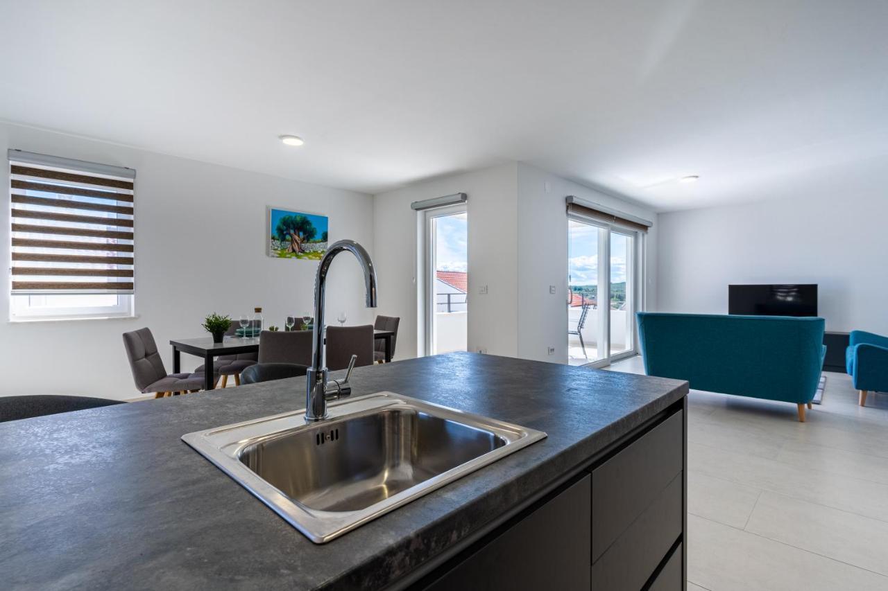 Apartman Vischetti Cres Esterno foto